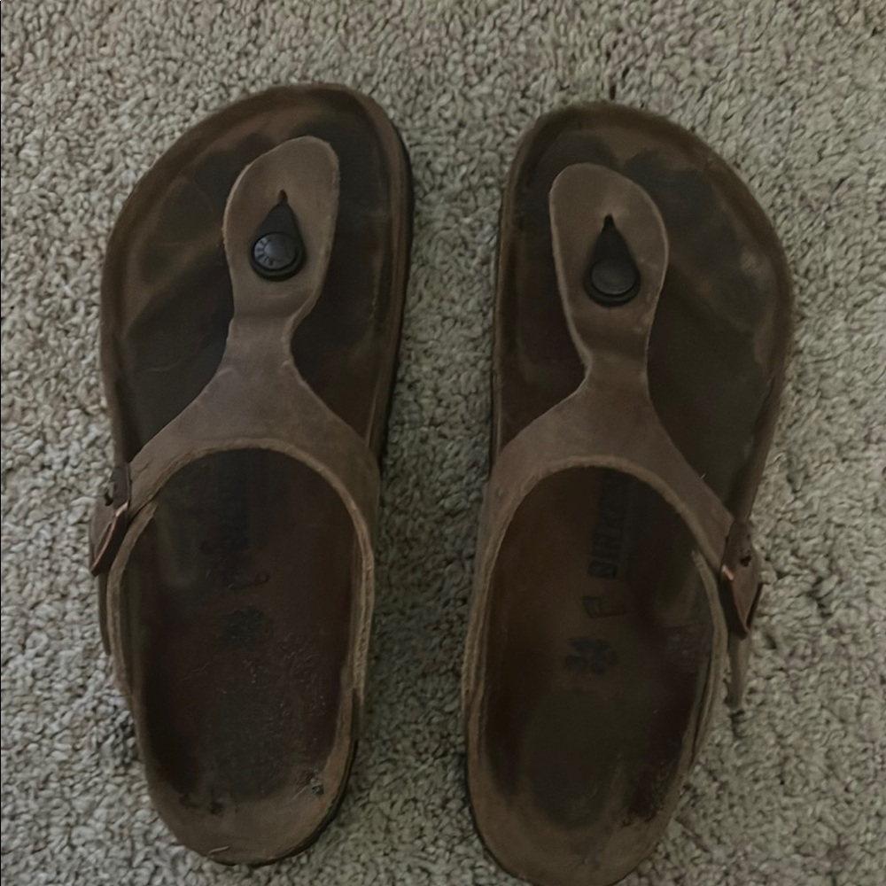 Birkenstock Gizeh Brown Sandals